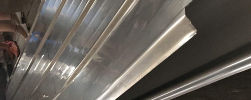  關(guān)于不銹鋼屋面板的技術(shù)特點(diǎn)及不足